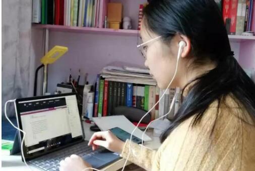 保守的新东方、敢亏的好未来，谁才是教培“一哥”？