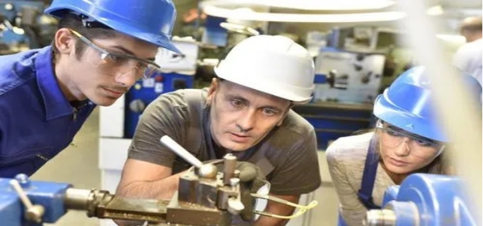 数央网X财经峰会观察：职业教育成新风口，已驶入快车道